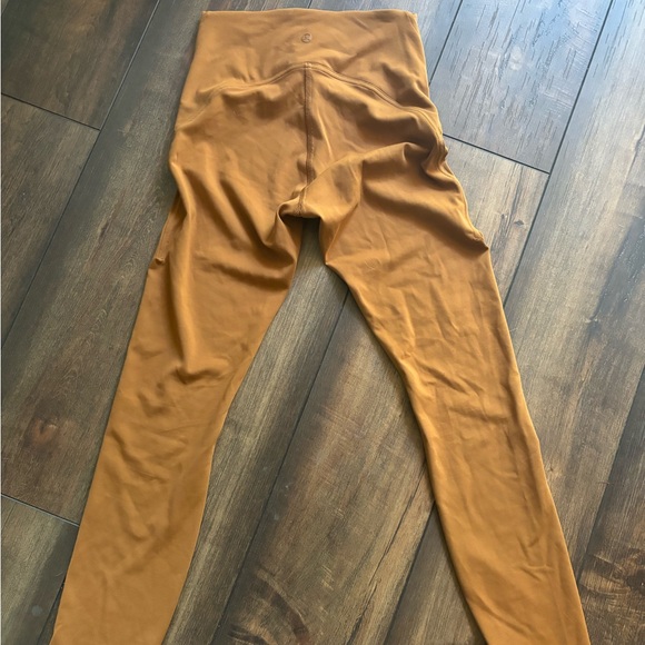 Lululemon align leggings rare color! Size 4 great condition! Inseam 23’ - Picture 6 of 7